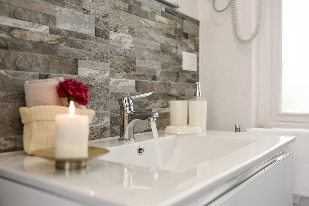 sparkling clean bathroom sink